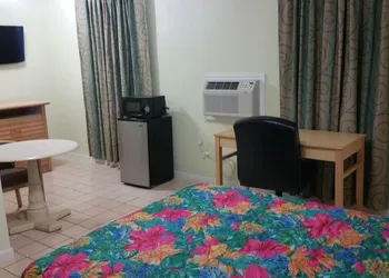 Travelers Inn Clearwater hotel thumbnail 6