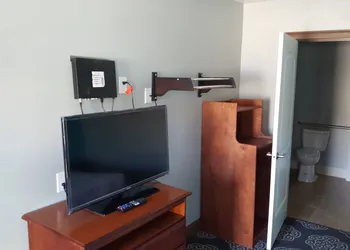 Fortuna Redwood Inn hotel thumbnail 2