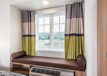 Microtel Inn & Suites By Wyndham New Martinsville hotel thumbnail 4