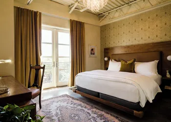 The Frances Modern Inn hotel thumbnail 8
