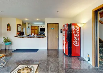 Oscoda Lakeside Hotel hotel thumbnail 3