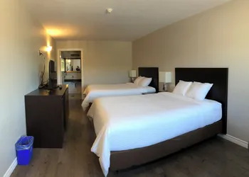 Kow's Inn hotel thumbnail 3