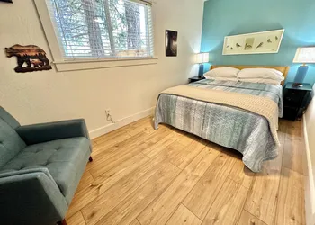 The Pines Inn and Cottages hotel thumbnail 7