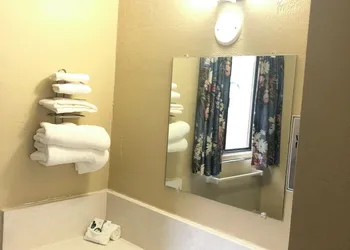 Laurel Park Inn hotel thumbnail 6