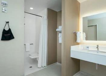 Fairfield Inn & Suites by Marriott Tacoma DuPont hotel thumbnail 4