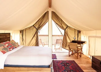 Firelight Camps hotel thumbnail 7