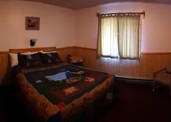 Alpine Motel hotel thumbnail 2