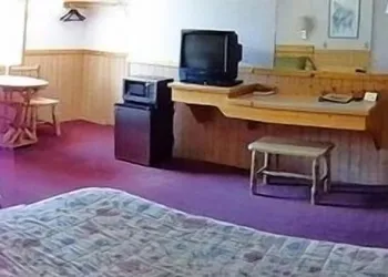Alpine Motel hotel thumbnail 3