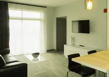 Garland Hotel hotel thumbnail 7