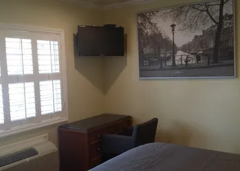 Travel Inn hotel thumbnail 2
