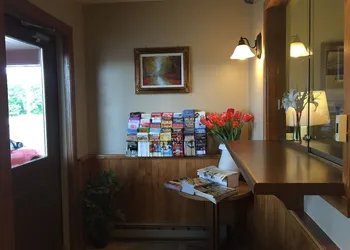 The Travelers Inn hotel thumbnail 2