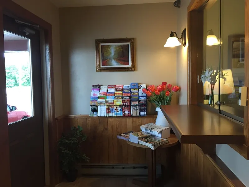 The Travelers Inn hotel detail image 2