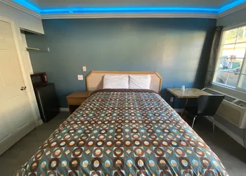 Sands Inn hotel thumbnail 2