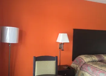 American Inn hotel thumbnail 2