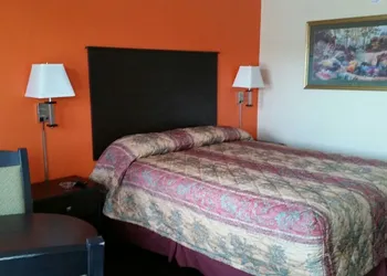 American Inn hotel thumbnail 5