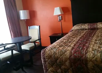 American Inn hotel thumbnail 7