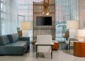 Hampton Inn & Suites Santa Monica hotel thumbnail 3