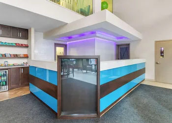 Best Western Plus Hotel Montreal hotel thumbnail 4