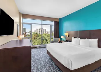 Best Western Plus Hotel Montreal hotel thumbnail 8