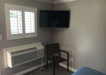 Clover motel hotel thumbnail 3