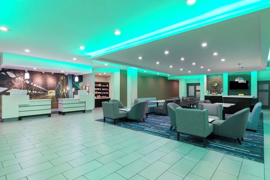 La Quinta Inn & Suites by Wyndham Cullman hotel detail image 6