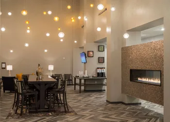 Hampton Inn & Suites Minneapolis University Area hotel thumbnail 2