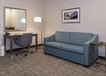 Hampton Inn & Suites Minneapolis University Area hotel thumbnail 6