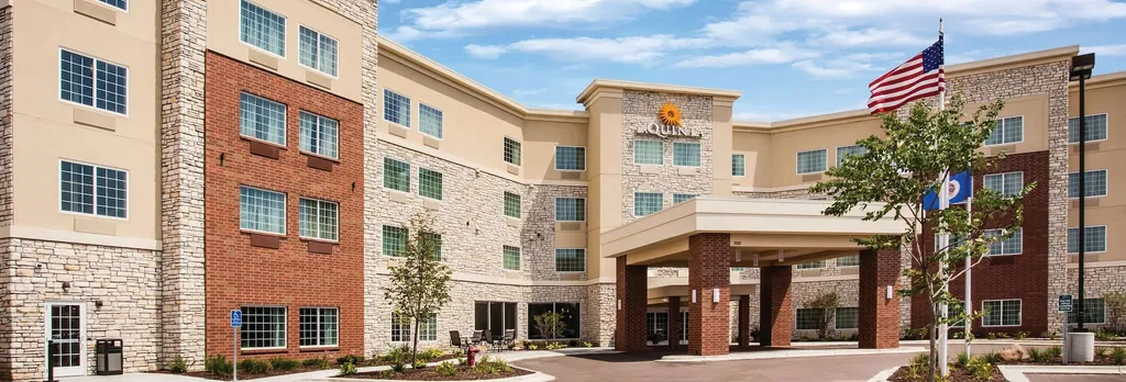 Hotel photo 1 of 34