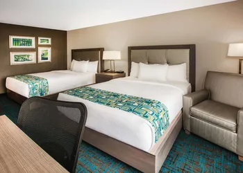La Quinta Inn & Suites by Wyndham St. Paul-Woodbury hotel thumbnail 5