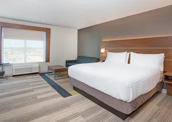 Holiday Inn Express & Suites Covington by IHG hotel thumbnail 4