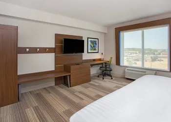 Holiday Inn Express & Suites Covington by IHG hotel thumbnail 5