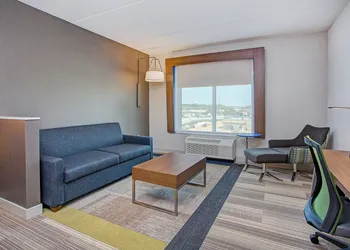 Holiday Inn Express & Suites Covington by IHG hotel thumbnail 8