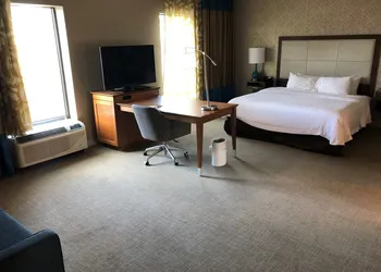 Hampton Inn & Suites Tampa Busch Gardens Area hotel thumbnail 5
