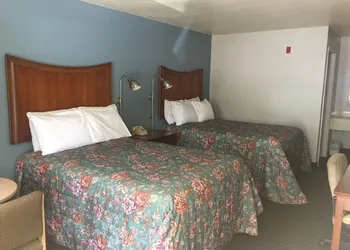 Sunset Inn hotel thumbnail 4