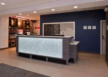 Hampton Inn & Suites Albany-East Greenbush hotel thumbnail 2