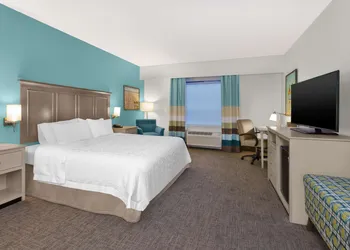 Hampton Inn & Suites Carolina Beach Oceanfront hotel thumbnail 5