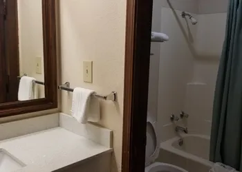 Eufaula Inn hotel thumbnail 4