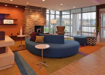 Fairfield Inn & Suites Fremont hotel thumbnail 2