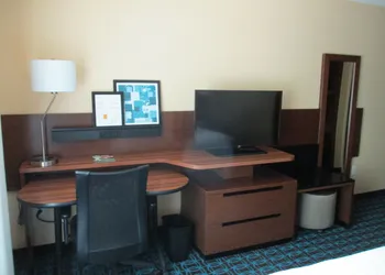 Fairfield Inn & Suites Fremont hotel thumbnail 8