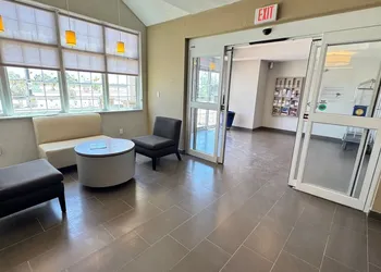 Permian Studio Apartments hotel thumbnail 3