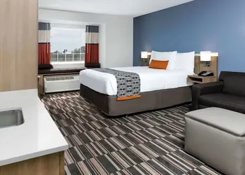 Permian Studio Apartments hotel thumbnail 7