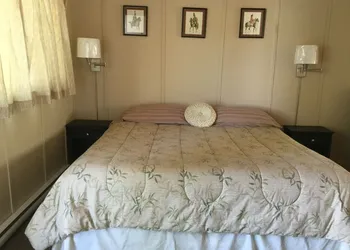 Cedars Motel hotel thumbnail 8