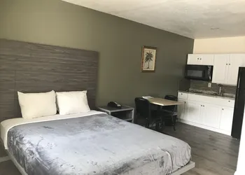 Paris Extended Stay Suites hotel thumbnail 3