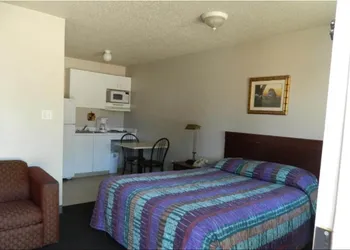 Paris Extended Stay Suites hotel thumbnail 5