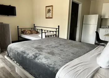 Paris Extended Stay Suites hotel thumbnail 8