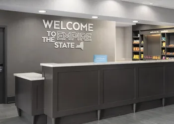 Hampton Inn & Suites Yonkers - Westchester hotel thumbnail 4