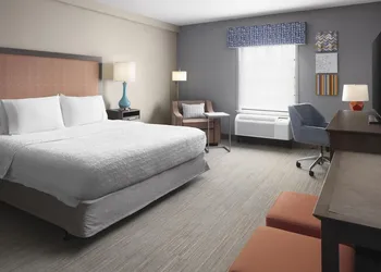 Hampton Inn & Suites Yonkers - Westchester hotel thumbnail 7