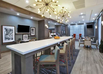 Hampton Inn by Hilton Detroit Dearborn hotel thumbnail 2