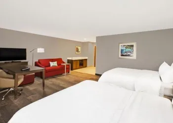 Hampton Inn by Hilton Detroit Dearborn hotel thumbnail 7