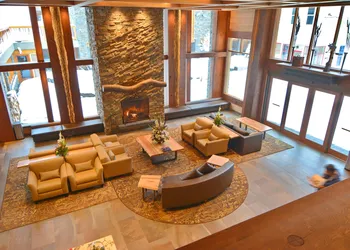 Moose Hotel And Suites hotel thumbnail 5